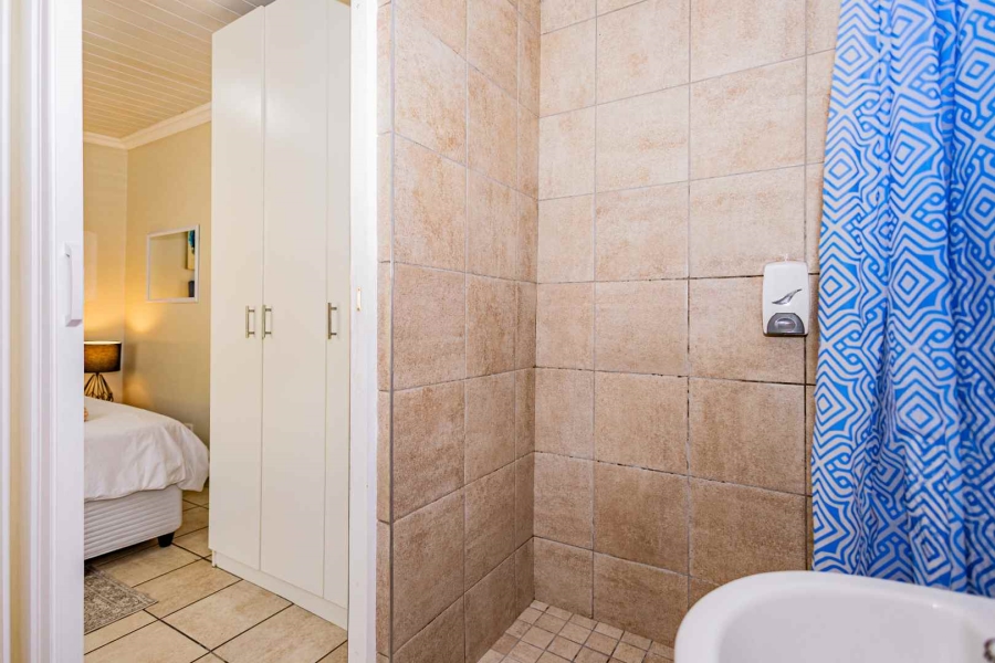 To Let 1 Bedroom Property for Rent in Oakdale Western Cape